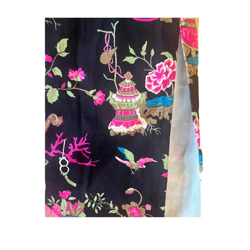 Intriguing Threads skirt - Picture 2 of 2